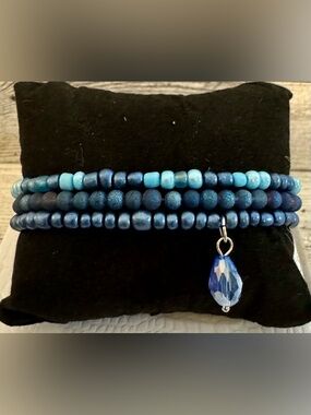 Blue Beaded Stretch Bracelet with Teardrop Charm